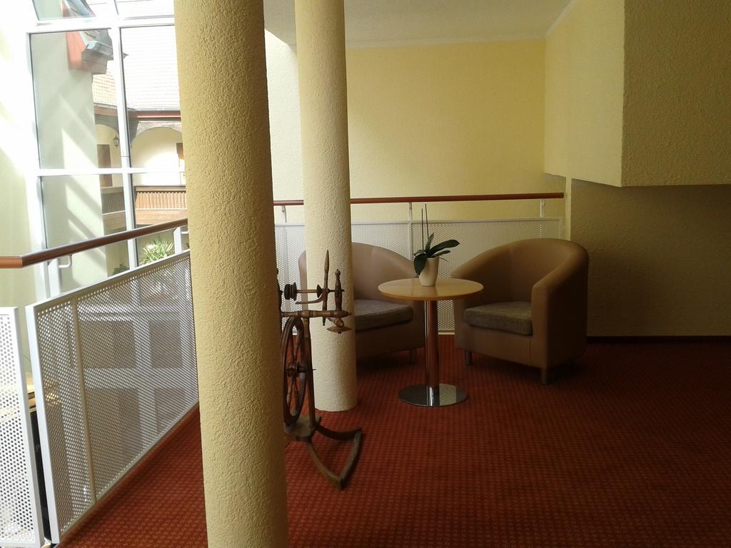 Garni-Hotel Zum Alten Ratskeller Vetschau Kültér fotó