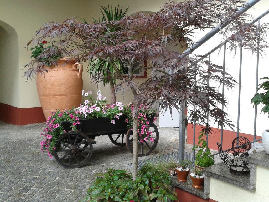 Garni-Hotel Zum Alten Ratskeller Vetschau Kültér fotó