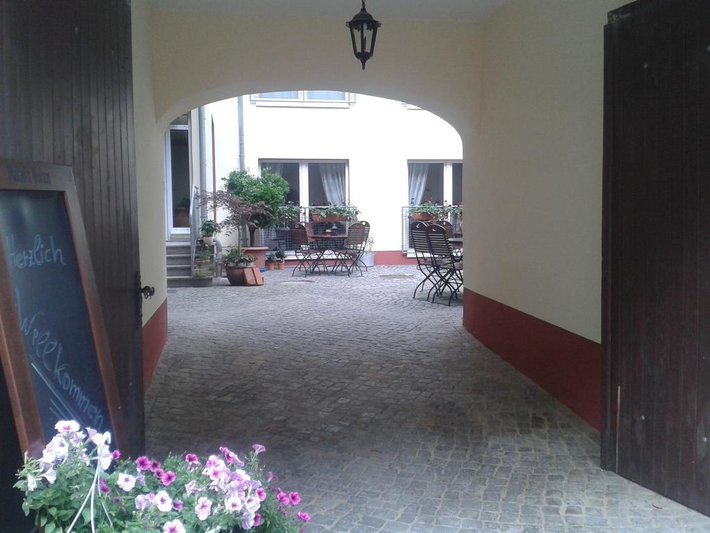 Garni-Hotel Zum Alten Ratskeller Vetschau Kültér fotó