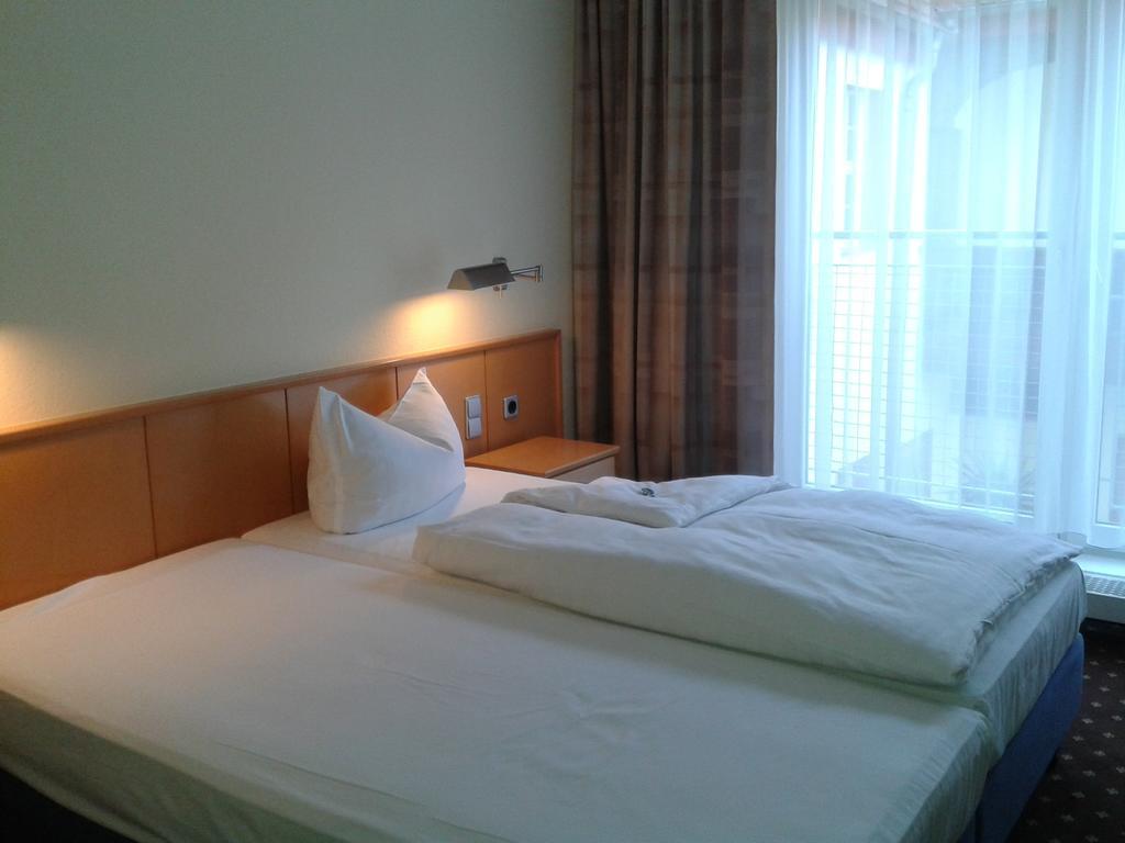 Garni-Hotel Zum Alten Ratskeller Vetschau Szoba fotó