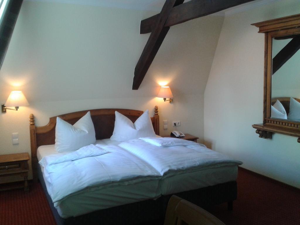 Garni-Hotel Zum Alten Ratskeller Vetschau Kültér fotó
