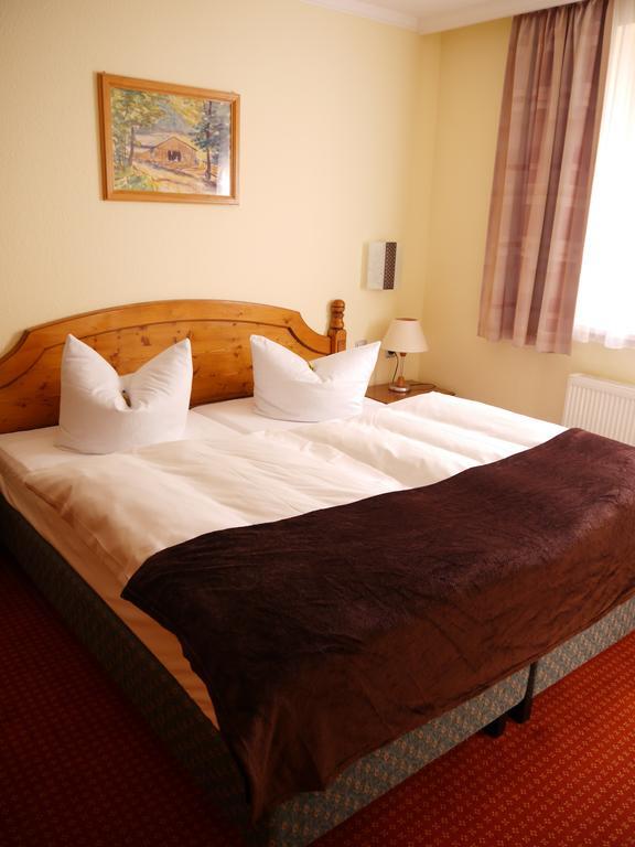 Garni-Hotel Zum Alten Ratskeller Vetschau Kültér fotó