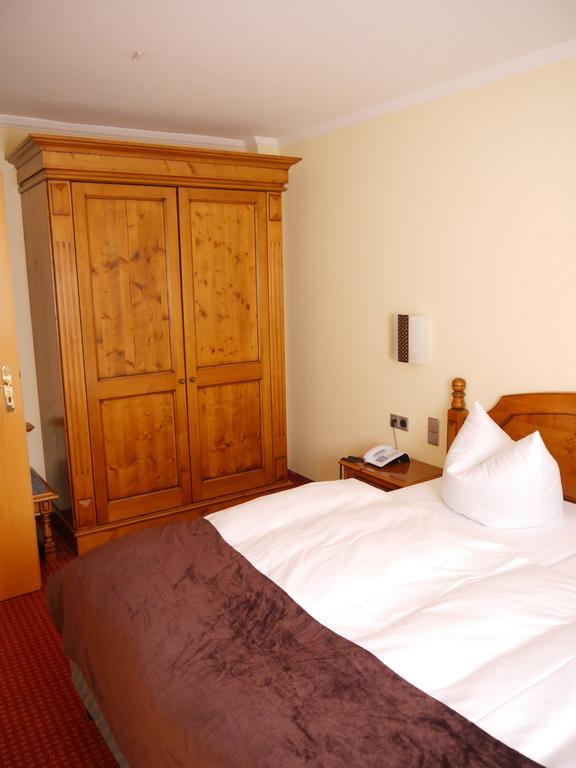Garni-Hotel Zum Alten Ratskeller Vetschau Kültér fotó